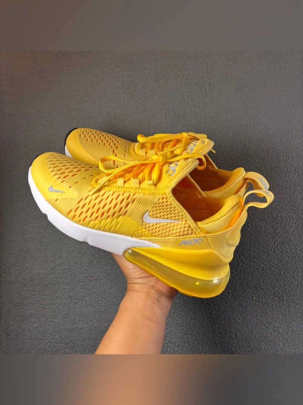 Nike Air Max 270 Women Yellow Running Lifestyle Shoes Size 7.5